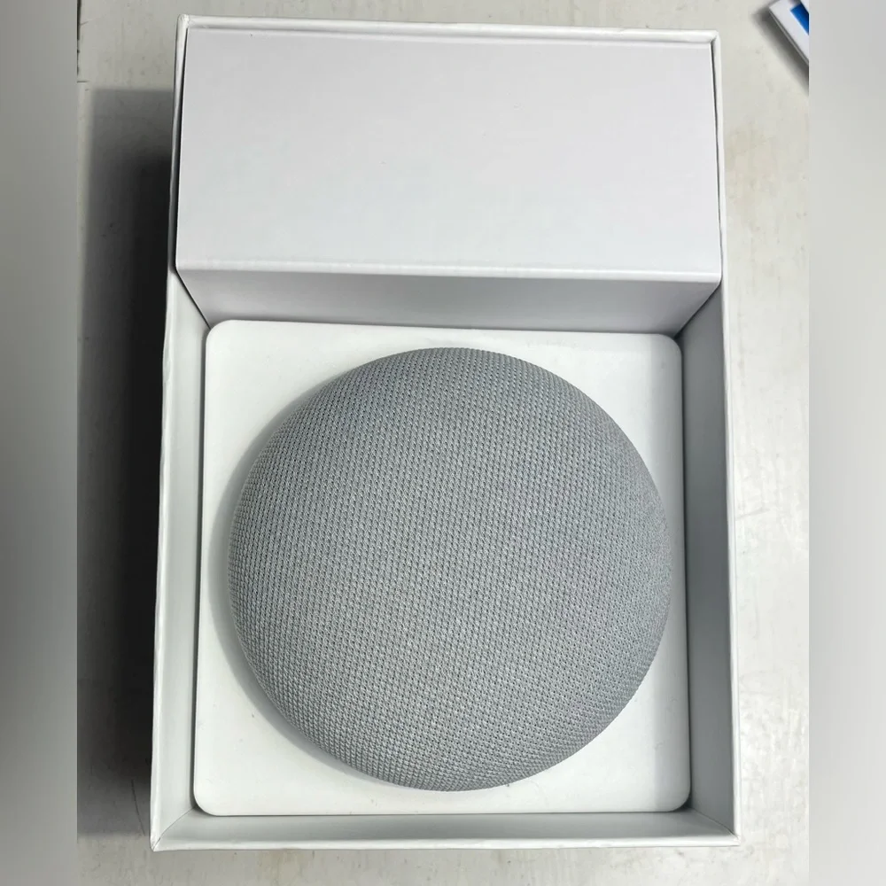 Google Home Mini Smart Small Speaker. Chalk Gray.